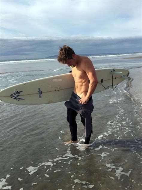 SURFER, DUDE NUDE SCENES